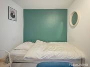 Quiet and bright private studio of 10 m2 Paris Amsterdam...