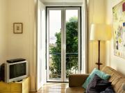 Quiet and charming apartment. Free private parking