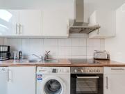 Quiet apartment in a rear building, Tempelhof Schöneberg...