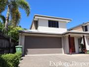 Quiet complex walking distance to beach!