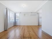 Quiet Cul de Sac Living with Convenience at Your Doorstep