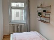 Quiet flat with Berlin charm and balcony in the middle...