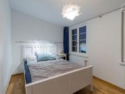 Quiet flat with terrace, great view and excellent public...