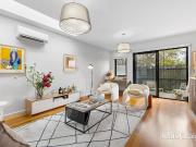 Quiet Garden Sanctuary with Urban Convenience