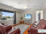 Quiet Oxley Vale Gem: Modernised Interiors + Garden Oasis