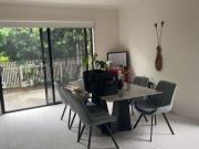 Quietly townhouse, walking distance to Hope Island...