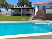 Quinta 1.5 ha com moradia T4 e piscina infinita Grndola...