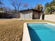 Quinta 4 ambientes con pileta Villa Udaondo