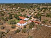 QUINTA CHARMOSA COM 2 CASAS INDEPENDENTES EM BENSAFRIM