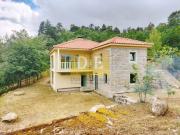 Quinta com 3 Artigos Urbanos com Duas Piscinas e 23000...