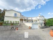 Quinta com 3 Moradias, Piscina e Vista Deslumbrante...