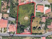 Quinta com casa antiga em Lourosa