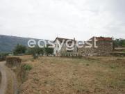 Quinta com casa em Granito para recuperar e terreno na...