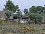 Quinta com construção em pedra