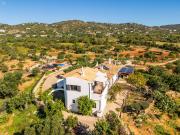 Quinta com moradia principal, 2 anexos, 3,4ha de,...