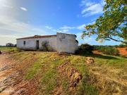 Quinta com vista fantstica, com moradia para reconstruir...