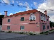 Moradia de charme T5 com Garagem e Terreno em...