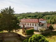 Quinta do séc. XVII com 130 hectares, licenciada para...