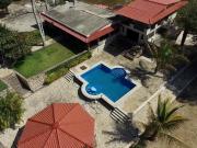 Quinta LAGUNA MORA BARDEADA DE 4000 M2 con casa/alberca...