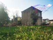 Quinta rural com ribeira