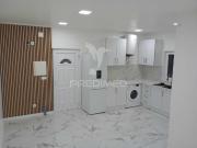 Quinta T1. Terreno 12400 m2 a 4 km Almeirim e 50 minutos...