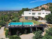 Quinta T4 de luxo à venda em Faro