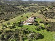 Quinta T4 em Bensafrim e Barão de São João de 316 m²