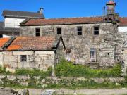 Quintas e casas rústicas em Anhões e Luzio