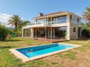 Quintas e casas rústicas em Sobrado e Bairros