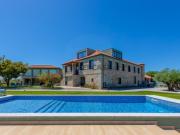 Quintas e casas rústicas T10 em Vila Nova de Famalicão e...