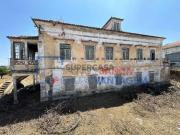 Quintas e casas rústicas T1 em São Miguel do Rio Torto e...
