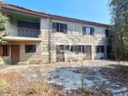 Quintas e casas rústicas T6 em Ruivães e Novais