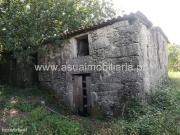 Quintinha c/ 2 Casas em Pedra