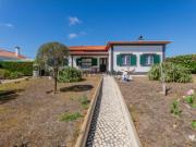 Quintinha com piscina inserida em terreno com 2950 m2