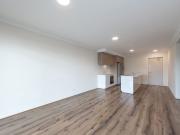 QUITE COMPLEX IN CRAIGIE OVERLOOKING PARK!