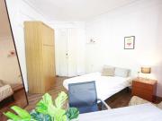 R0179 Habitación en piso compartido Barcelona