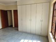 R10,000 pm 3 Bedroom House To Let in Amandasig