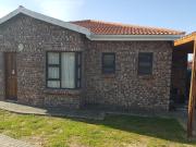 R10,000 pm 3 Bedroom House To Let in Pacaltsdorp