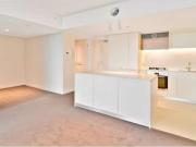 R113/200 220 Pacific Highway, Crows Nest Apartment for...