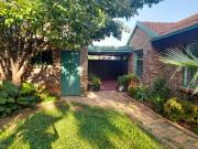 R12,500 pm 3 Bedroom Townhouse To Let in Pierre Van Ryneveld