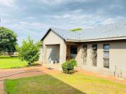 R12 500 | 3 Bedroom House For Rent in President Park,...