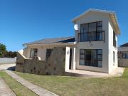 R15,000 pm 3 Bedroom House To Let in Wavecrest