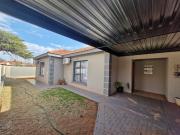 R26,000 pm 3 Bedroom House To Let in Kathu