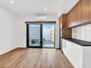 R3/24 Banyan Drive, Frankston VIC 3199 Studio For Rent |...