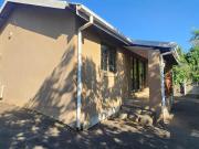 R4 800 | 3 Bedroom Apartment / Flat For Rent in...