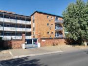R6 700 | 1.5 Bedroom Apartment For Rent in Marlands,...
