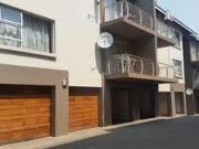 R7 000 | 2 Bedroom Apartment / Flat For Rent in...