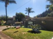 R7 500 | 2 Bedroom Townhouse For Rent in Roodekrans,...