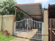 R8 200 | 3 Bedroom House For Rent in Florida, Roodepoort