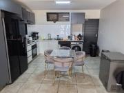 R8 700 | 2 Bedroom Apartment / Flat For Rent in Raslouw,...